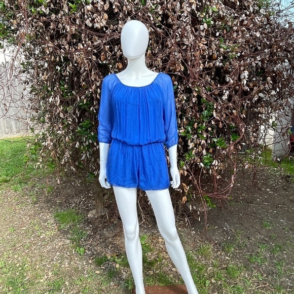 NWT SOFIA by Sofia Vergara Italian Royal Blue Short Silk Lines Romper - Picture 1 of 8